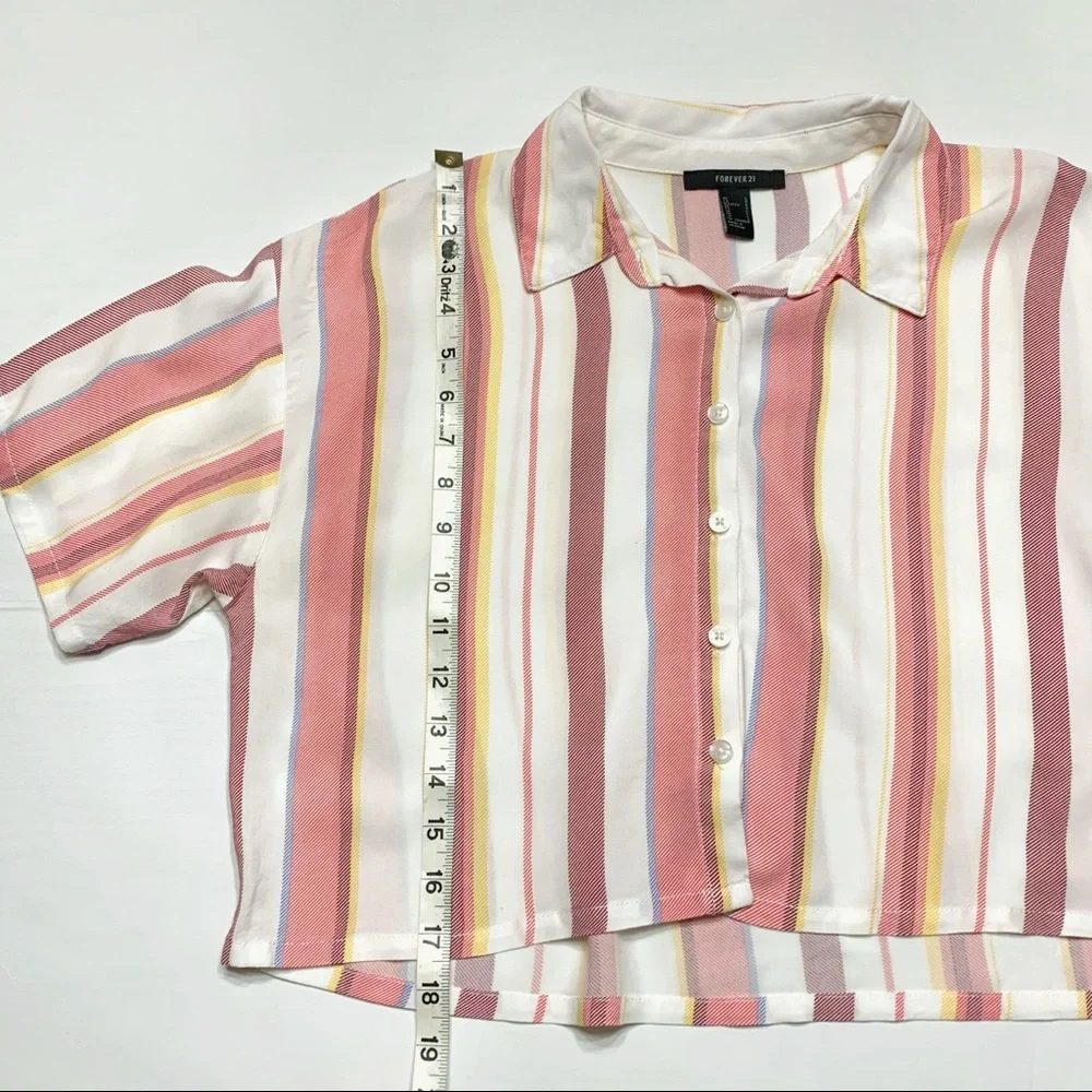 FOREVER 21 Size Large Pastel Striped Crop Button Down Top